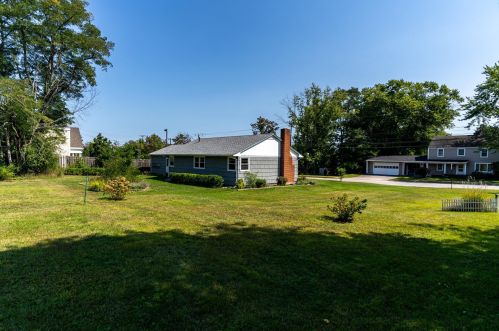 5 Glenwood Ave, Dover NH 03820-2307 exterior