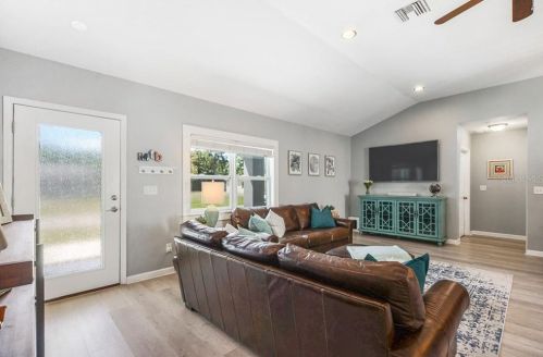 3901 Bay View Ave, Tampa FL 33611-1233 exterior