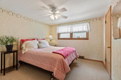 3521 Ohio Ave, Milwaukee WI 53207-2813 exterior