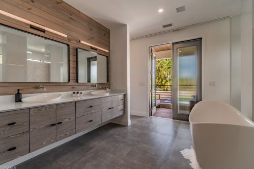 1249 Rordon Ave, Naples FL 34103-4518 exterior