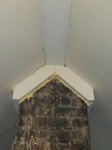 3053 Holton St, Milwaukee WI 53212-2122 exterior