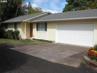 1621 Bertelsen Rd, Eugene OR  97402-5371 exterior