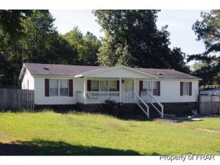 633 Dunrobin Dr, Raeford, NC 28376-9149