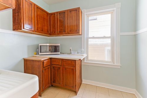 4577 Elston Ave, Chicago IL 60618-1813 exterior