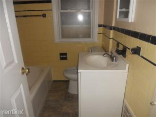 16725 Murray Hill St, Detroit MI  48235-3639 exterior