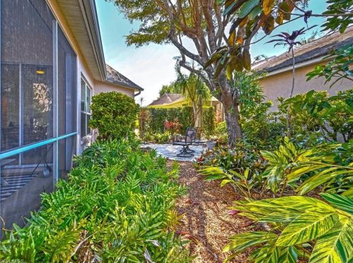 7714 Ahoy Ave, Naples FL 34109-7647 exterior