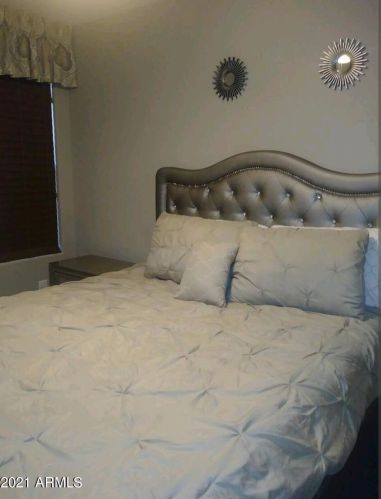 1935 77th Dr, Phoenix, AZ 85035-5115