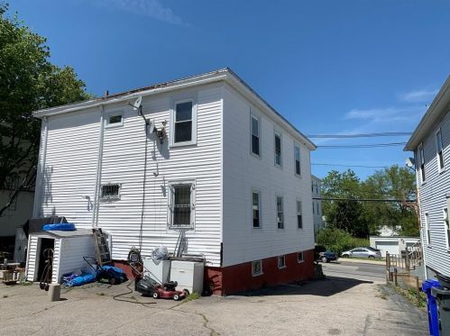 448 Admiral St, Providence RI 02908-2417 exterior