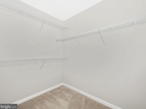 22213 Broadway Ave, Clarksburg MD 20871-3430 exterior