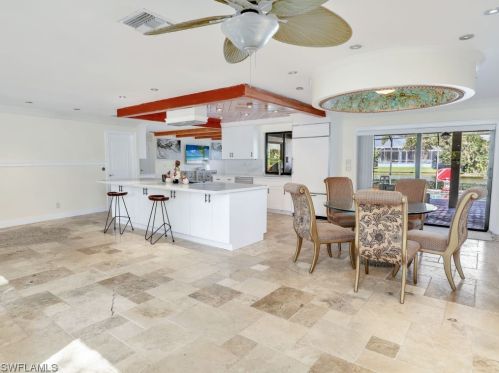 149 Sharwood Dr, Naples, FL 34110-5721