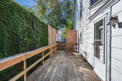 41 4 St, Dover NH 03820-2900 exterior