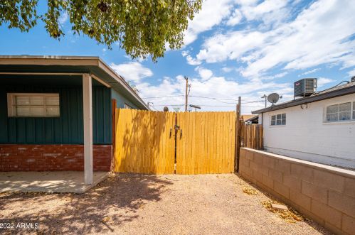 8109 28 Ave, Phoenix AZ 85009-5042 exterior