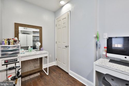 1524 Leithgow St, Philadelphia PA 19147-1514 exterior