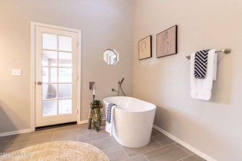 9022 5th St, Tucson AZ  85710-3044 exterior