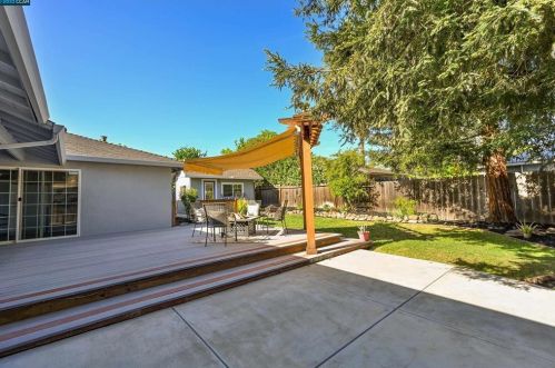 3231 Ida Dr, Concord CA  94519-2136 exterior