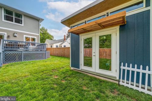 113 Maple St, Alexandria VA 22301-2606 exterior