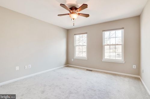 3008 Emerald Chase Dr, Herndon VA 20171-2334 exterior