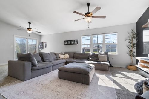 356 Spring Valley Rd, Pittsburgh PA  15243-1418 exterior