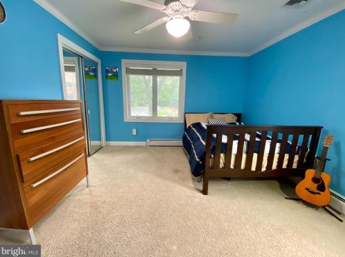 2 Clive Hills Rd, Edison NJ 08820-3657 exterior