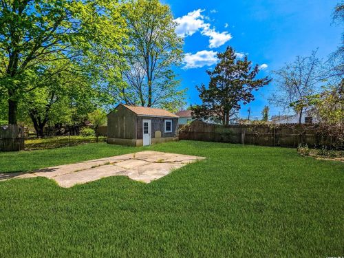 50 Ash St, Central Islip NY 11722-3828 exterior