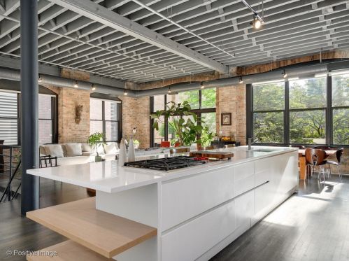 420 Grand Ave, Chicago IL 60612-1144 exterior