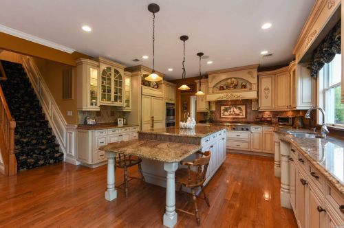 109 Elmwood Dr, Huntington Station NY 11746-5658 exterior