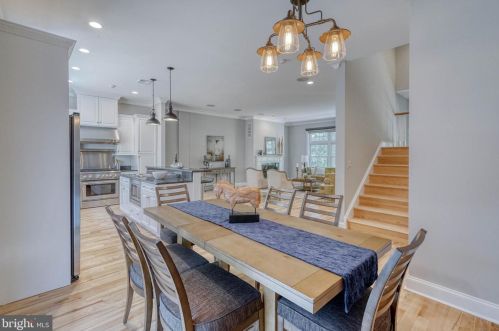 2518 Delancey St, Philadelphia PA 19103-6409 exterior