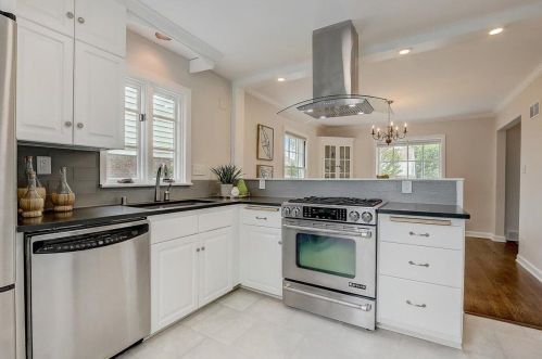 4318 Alpine Ave, Milwaukee WI  53211-1411 exterior