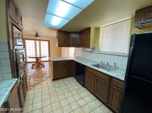 4646 Iroquois Ave, Tucson AZ  85705-1337 exterior