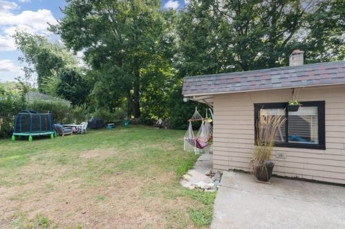 9 Ashby St, Providence RI 02919-6604 exterior