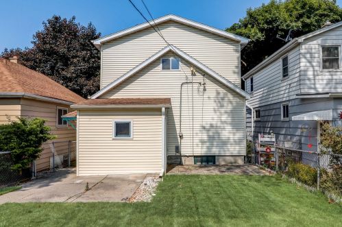 210 64, Milwaukee WI 53213-4013 exterior