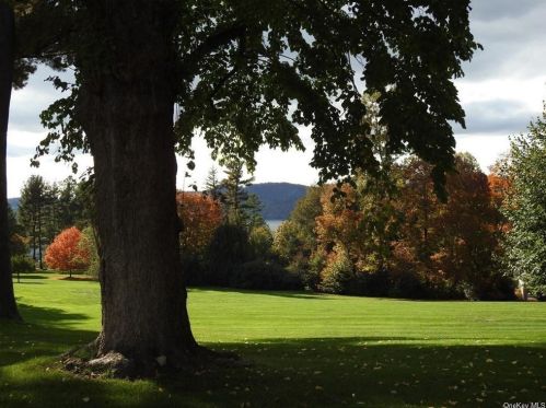 23 Beechwood Way, Briarcliff NY 10510-2405 exterior