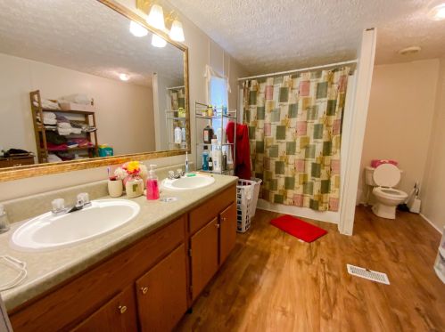 266 Lk Rosemary Cir, Defuniak Springs FL 32433-9610 exterior