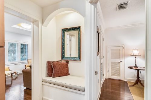 918 Alba Dr, Orlando FL 32804-7212 exterior