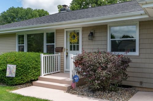 3323 Croyden Ave, Kalamazoo, MI 49006-2060