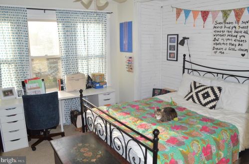 17 Roland Rd, Chester PA 19015-3329 exterior