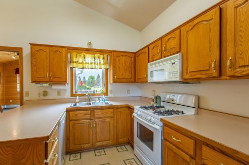 11915 317th Ave, Princeton, MN 55371-3312