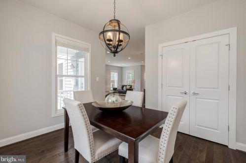 300 Mount Vernon Ave, Alexandria VA  22301-2232 exterior