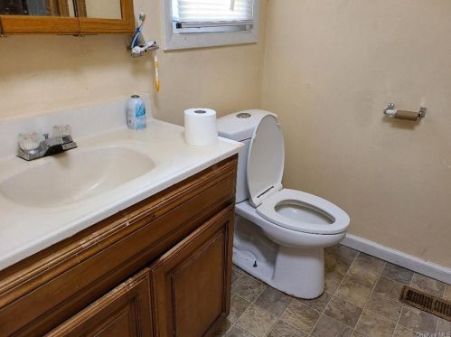 38 Liberty St, Middletown NY 10940-5519 exterior