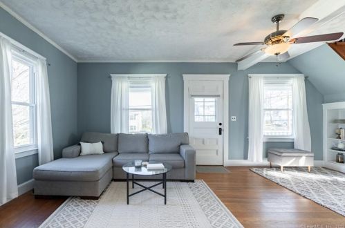 168 Montowese Ave, North Haven CT 06473-3806 exterior