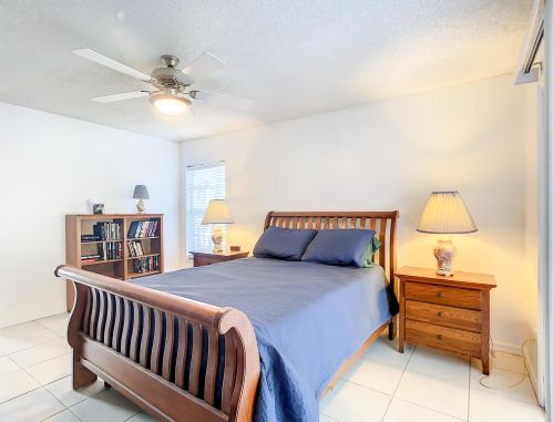 2761 Eagle Dr, Fort Pierce FL 34984-8919 exterior