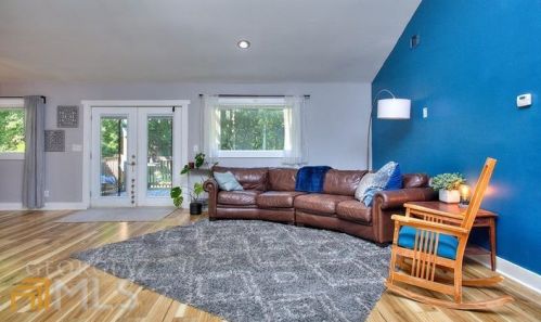 4495 Kent Rd, Atlanta GA  30337-5205 exterior