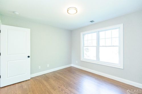 68 Prospect Ave, Edison NJ  08817-3744 exterior