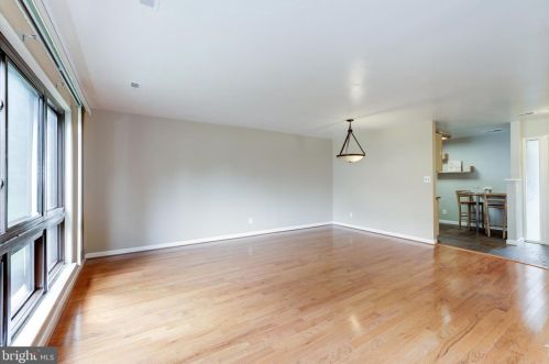 1758 Westwind Way, Mc Lean VA 22102-1612 exterior