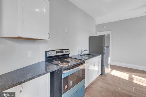 1422 Diamond St, Philadelphia PA 19122-1721 exterior