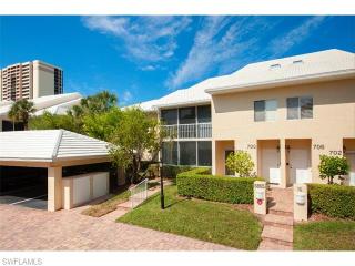 5805 Glencove Dr, Naples, FL 34108-3102