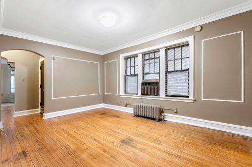 8847 Dante Ave, Chicago IL 60619-7111 exterior