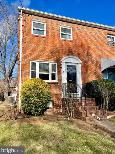 8 Myrtle St, Alexandria VA  22301-2423 exterior
