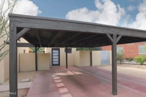 9428 1st Ave, Phoenix AZ  85021-2402 exterior