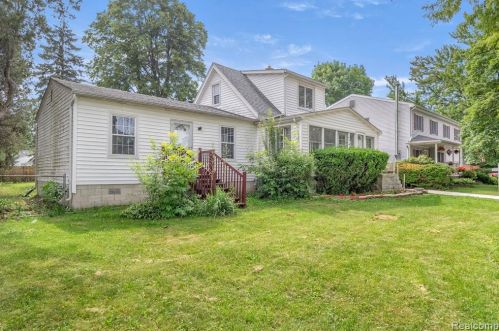 5834 Belton St, Garden City MI  48135-2531 exterior